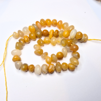 Topaz jade nuggets sträng 6-10x9-12x8-10 mm (ca 56 pärlor) (82168)